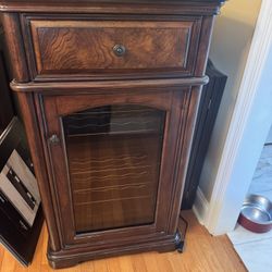 Wine Cabinet 