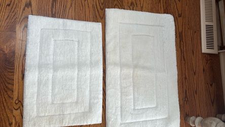 Bathroom throw rugs