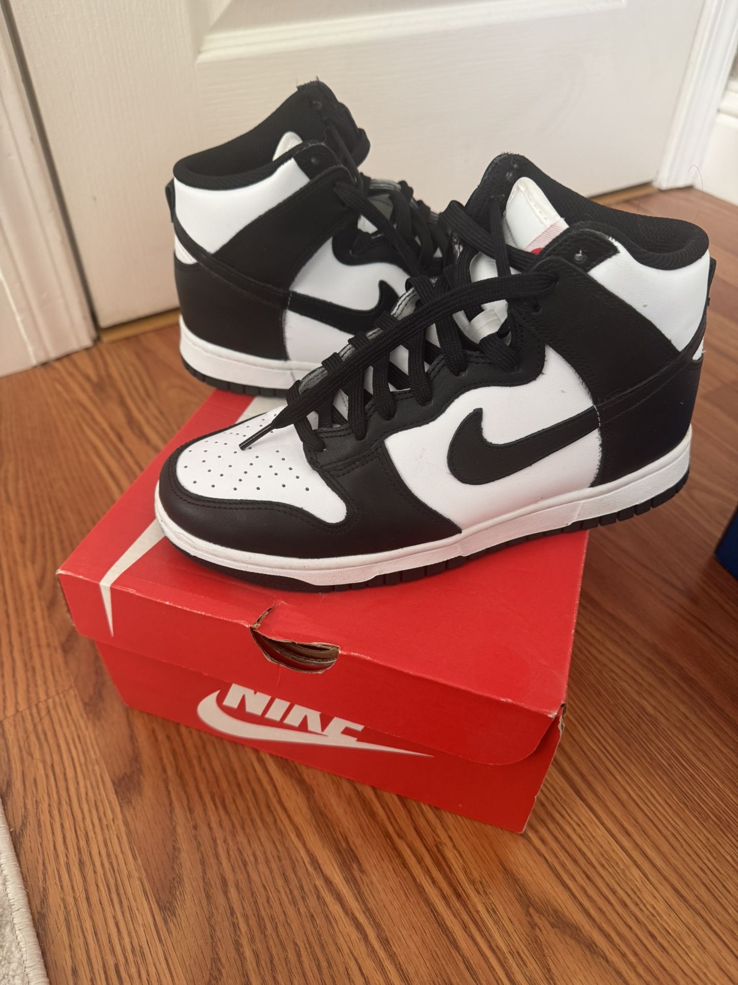 Nike Dunk High Pandas