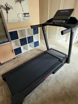 Pro Form Trainer 8.7 treadmill