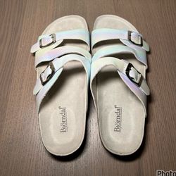 SIZE 8 WOMENS BJORNDAL DELANEY FOOTBED SANDAL