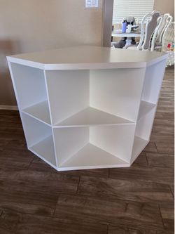 Toy/book storage