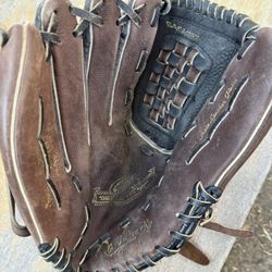 Lefty 🥎 Rawlings Youth Baseball Glove - $15