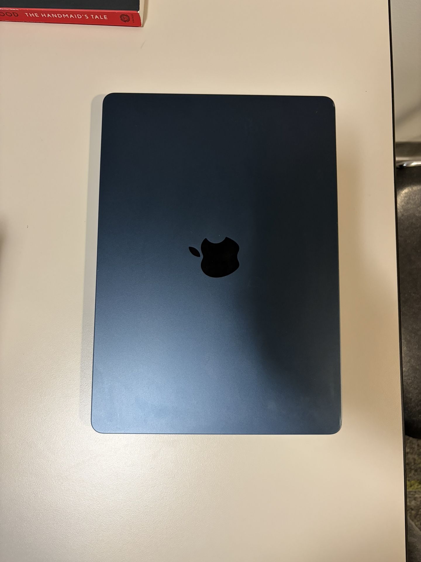 base macbook air 13 inch m2 chip