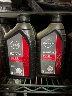 Nissan Genuine Motor Oil 5W-30