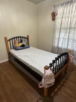 Twin bed