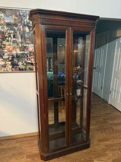 American of Martinsville Lighted Curio / Display Cabinet – Solid Wood