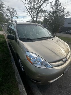 2010 Toyota Sienna
