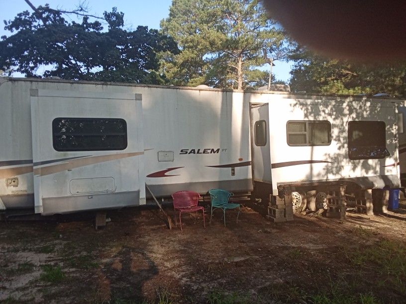 Salem Camper