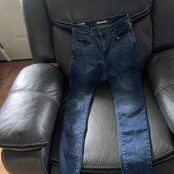 Women’s Levi Jeans Size 27