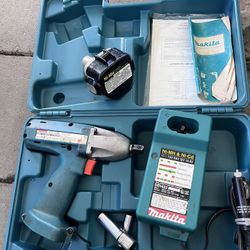 Makita 1/2" Impact Wrench 6911HD