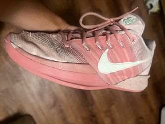 Nike Sabrina 3 Pink Oxford 8.5 mens