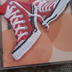 Pair of Sneakers Iron On Patch Canvas Shoes Embroidered Patch Saw On/Iron On Applique for Jeans, Hats, Bags (Red)