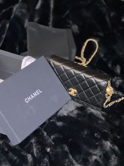 Chanel Black Quilted Lambskin Pearl Crush Wallet on Chain Gold Hardware,  2022 for Sale in Elmwood Park, NJ - OfferUp