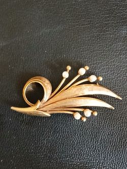 Tiffany and Co. 14kt gold pendant