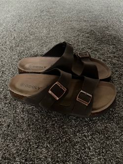 Oddly sandals