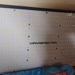 240W LED Grow Light Viparspectra P2000 
