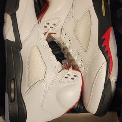 2020 Jordan 5 Retro Fire Red Silver Tongue Size 11 New $250