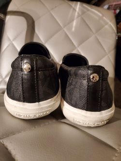 Women's Tennis Shoes