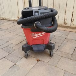 VACUUM CLEANER MILWAUKEE 