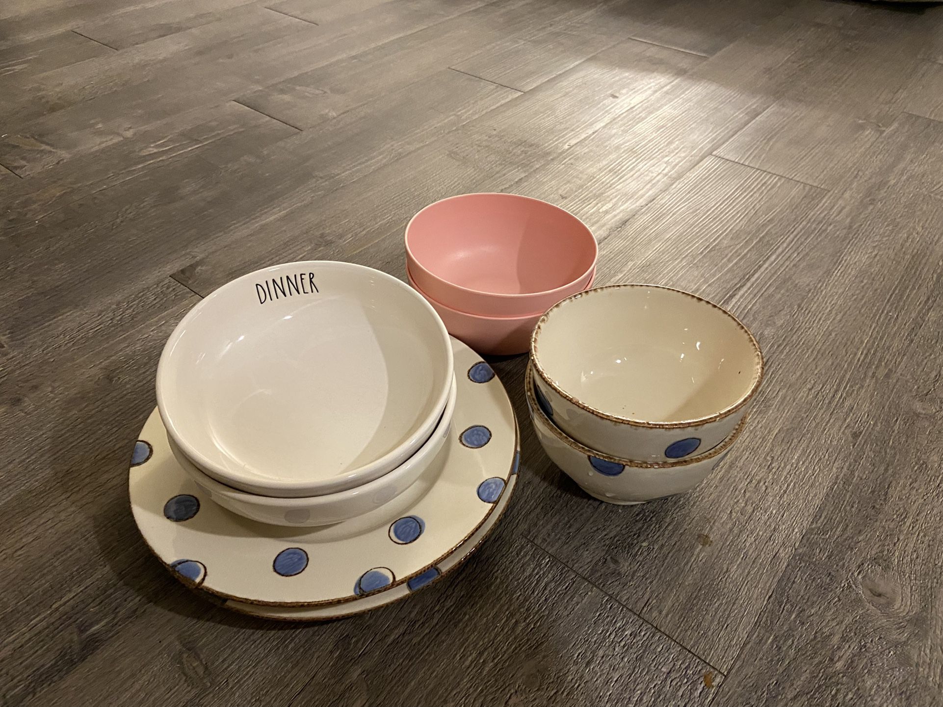 Bowls And Plates Set Of 8