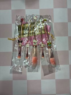 Hello kitty makeup brush set
