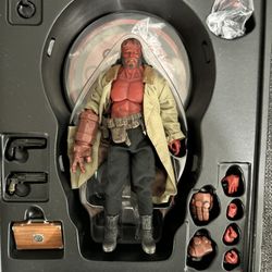 Mezco Hellboy