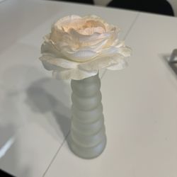 Frosted Flower Vase 