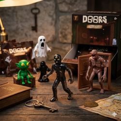 DOORS Series 1 Mystery Figure 