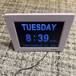 Day Clock With Pill Reminders