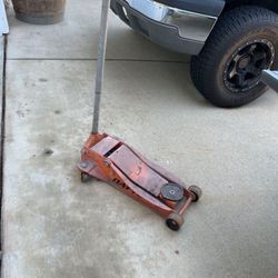 DAYTONA 3 Ton  Low-Profile Professional Floor Jack , Orange
