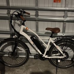 E-bike For Sale.. Only Had It 2 Months Practically Brand New. 