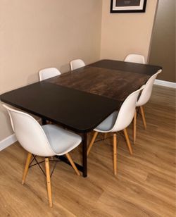 Extendable Dining Table with 6 Chairs