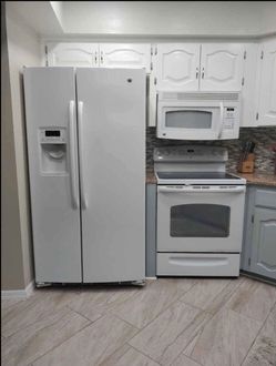 Used kitchen Appliances Set