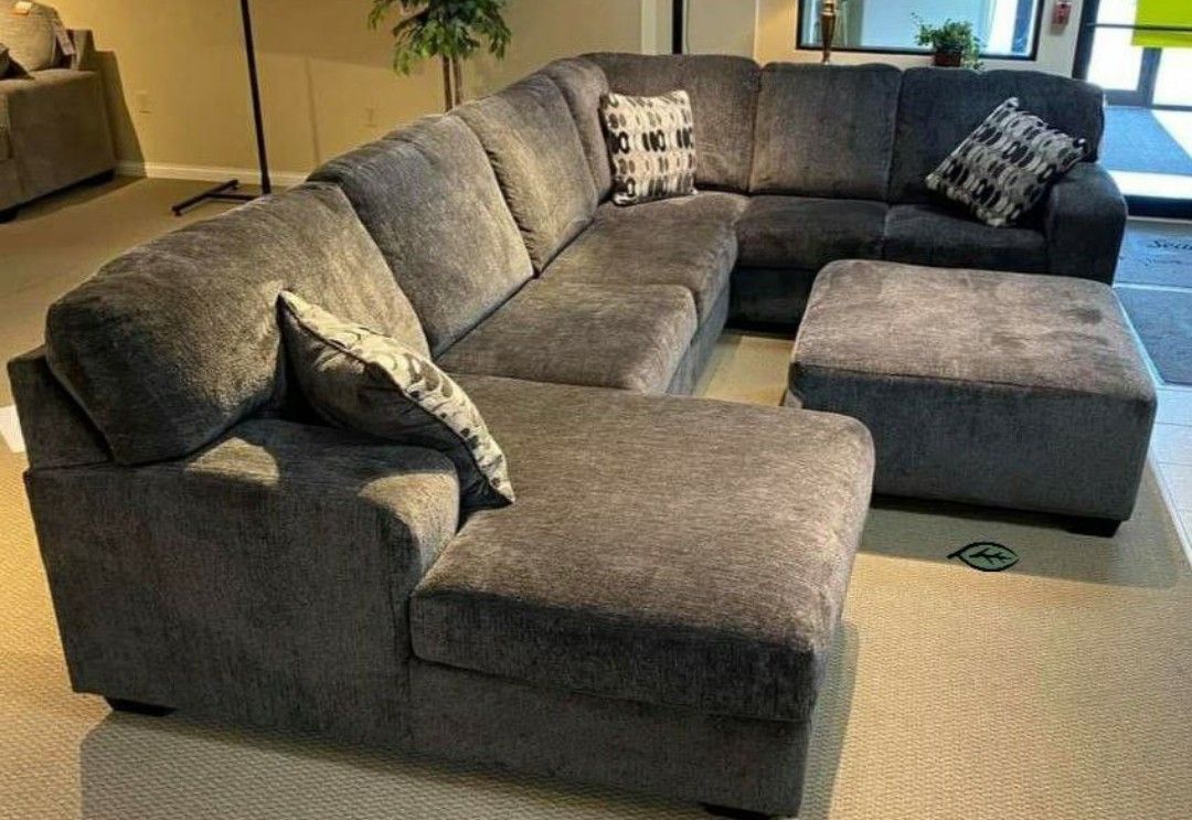 Brand New 🥳 Ballinasloe 3 Piece Laf And Raf Sectional With Chaise 