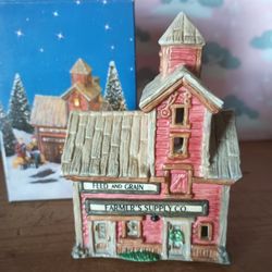 Porcelain Farm Supply Light House 