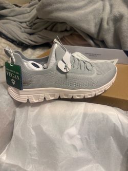 New New New Sketchers sneakers size 7.5
