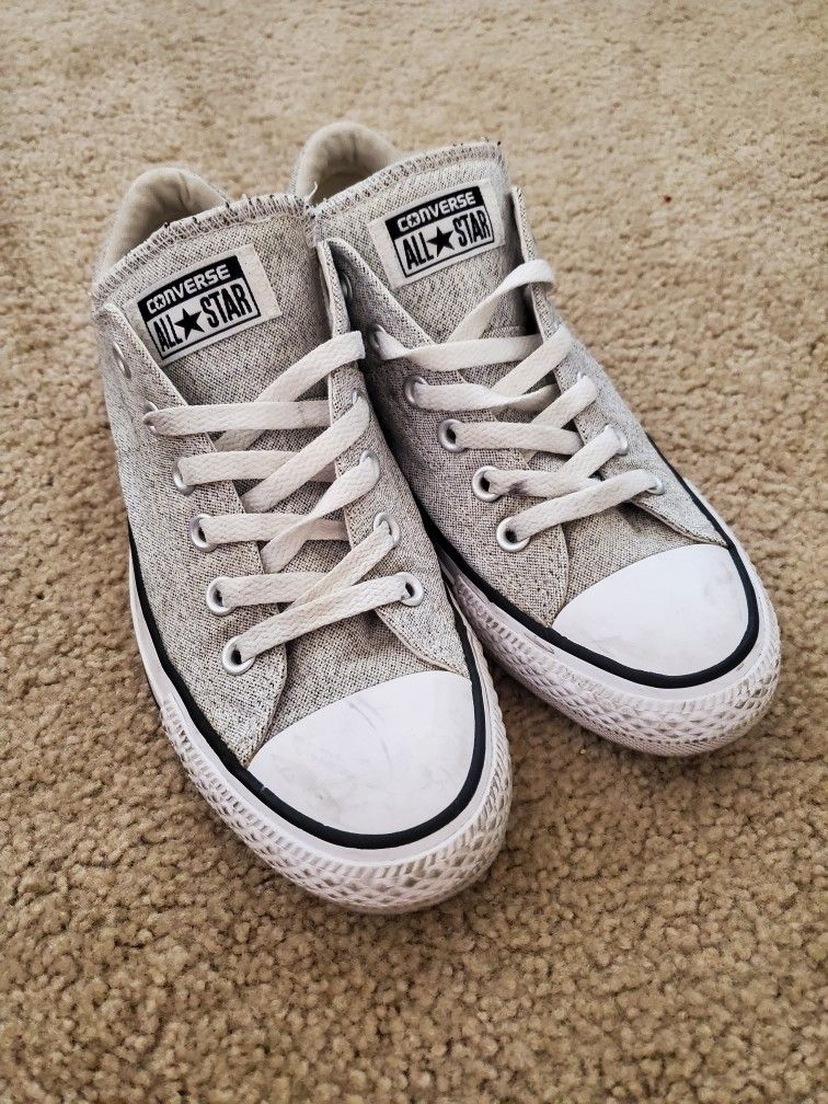 $20 Womens ⭐ Converse Size 8