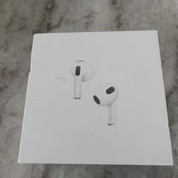 3rd Generation Apple Airpods - Excellent