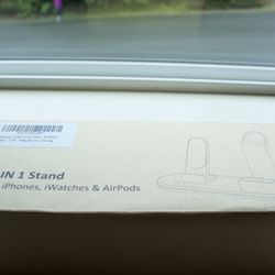 3 in 1 iPhone/Airpod/Apple Watch Stand and Charger