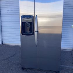 Maytag stainless steel refrigerator for your garage. Freezes and refrigerates very well. Clean and easy to clean. One month warranty (ice maker does n