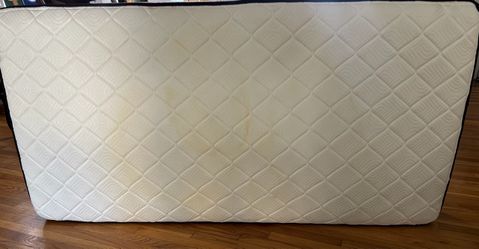 FREE TWIN MATTRESS - PICKUP REQUIRED