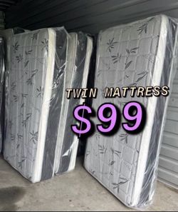 Twin size pillow top mattress