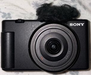 Sony ZV-1F Vlogging Camera