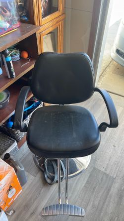 Barber chair used