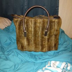 ☘ Abbi Oversize Faux Fur Tote/Laptop Bag