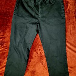 NWOT WOMENS BELLE CAPRIS BLACK SIZE 9