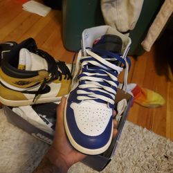 Jordan retro 1's