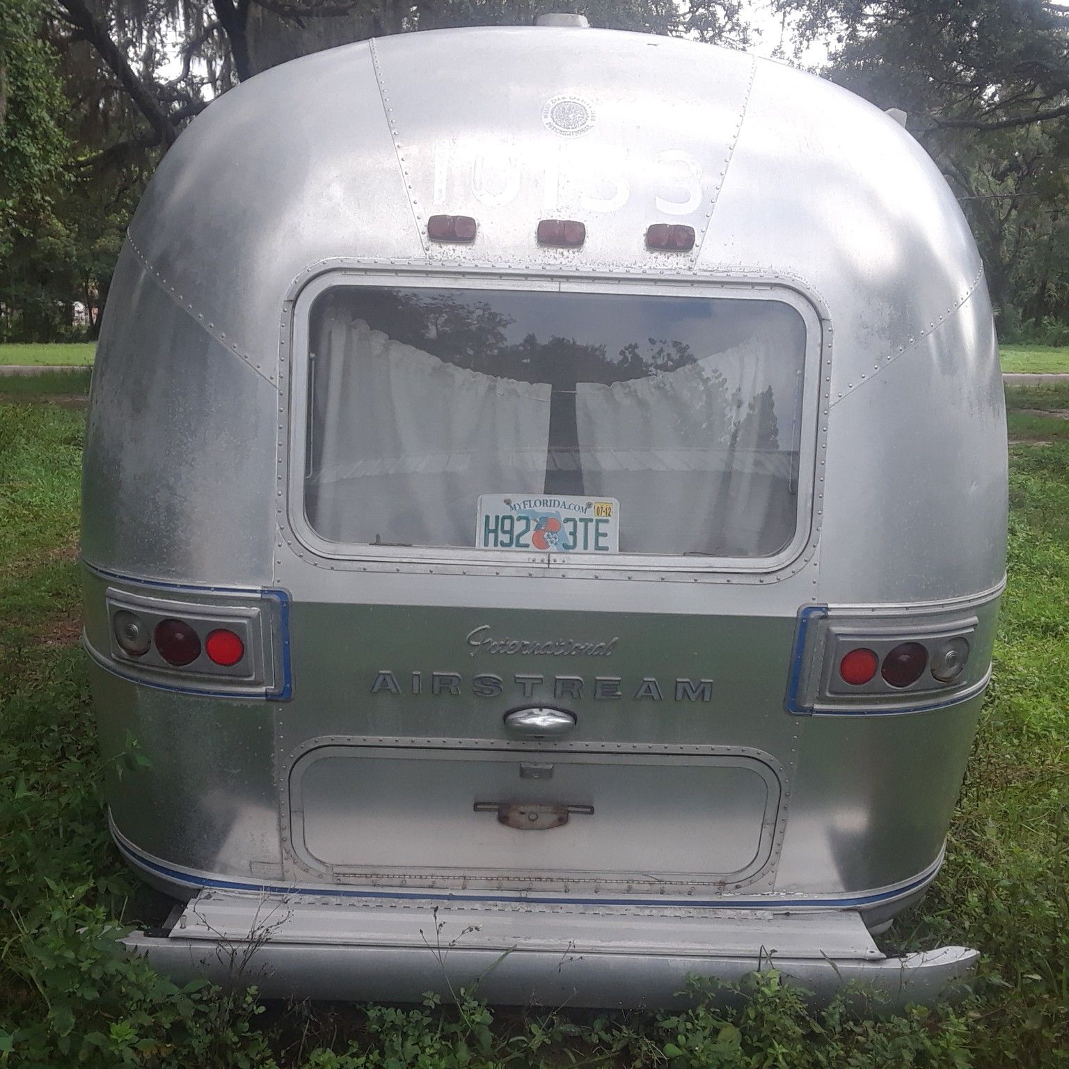 $3,000 FIRM!! 1970 27 foot Airstream International land yacht