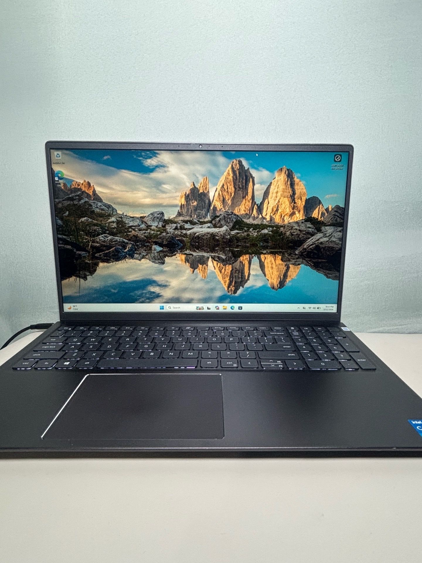 Dell Vostro 15 5510 | $280 OBO | W11 Pro| 256gb | 8gigs | i5-11300H |